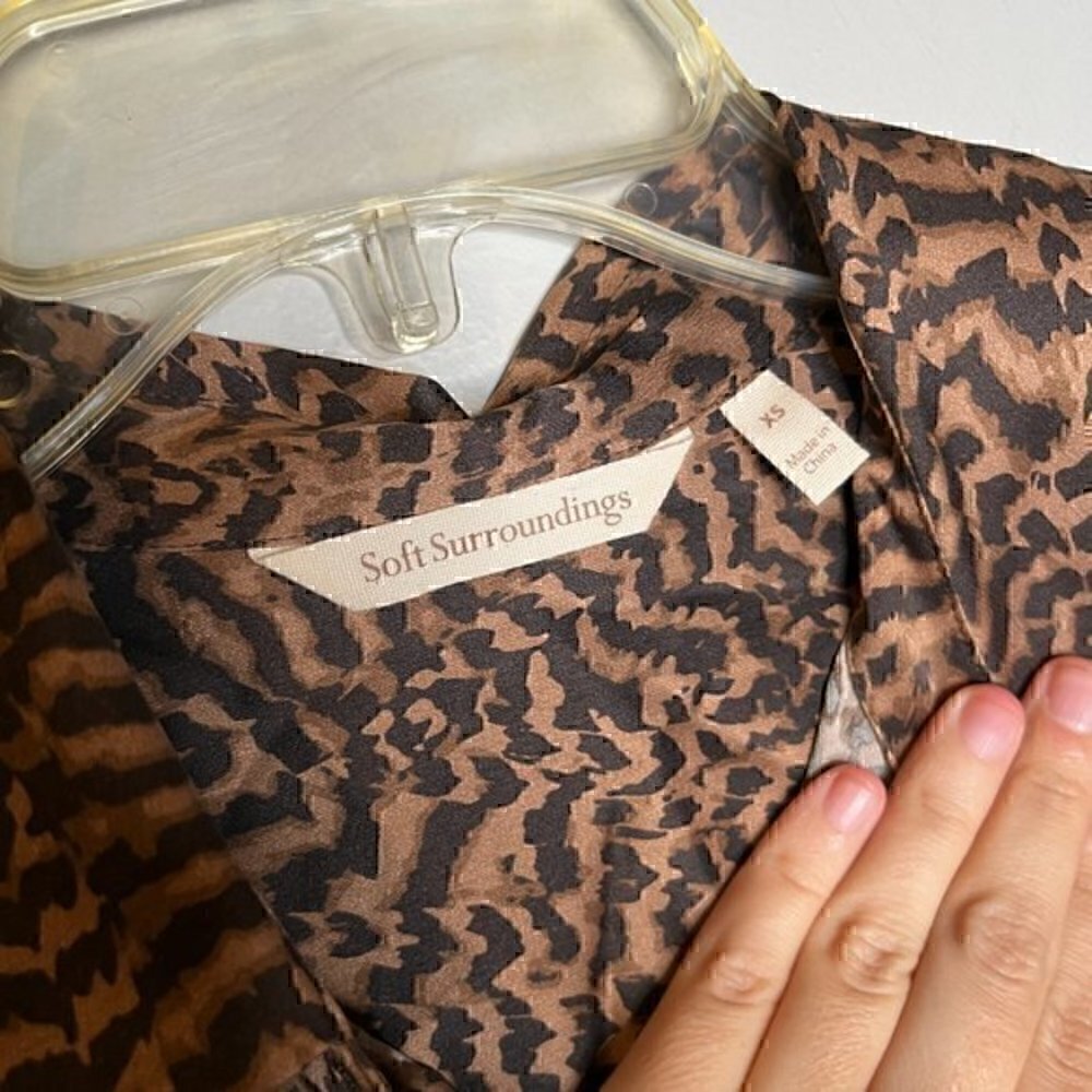 Soft Surroundings Patterned Silky Button Down Shi… - image 3